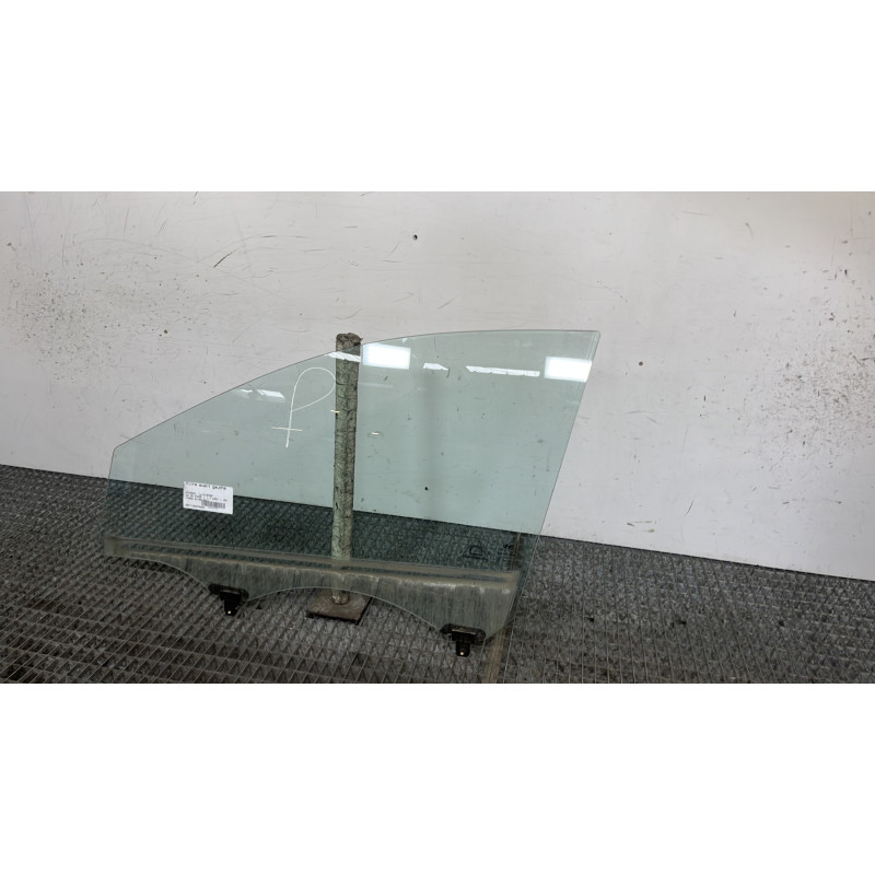 Vitre avant gauche HYUNDAI IX 35 Photo n°3