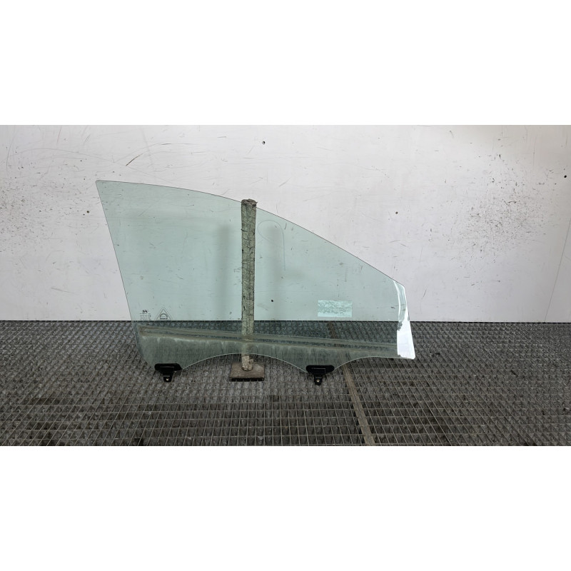 Vitre avant gauche HYUNDAI IX 35 Photo n°4