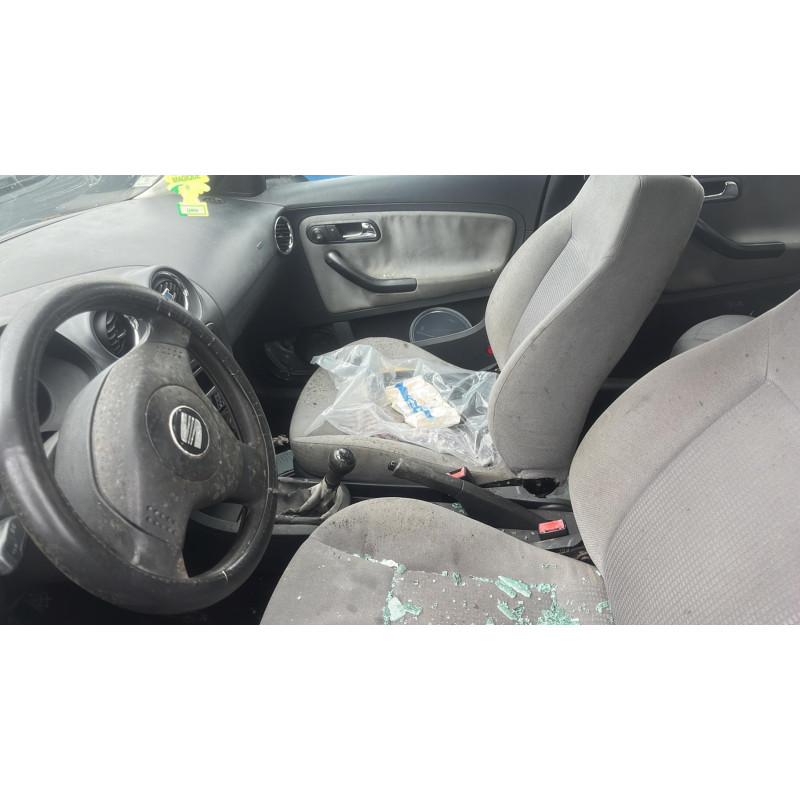 Feu arriere principal gauche (feux) SEAT IBIZA 3 Photo n°4
