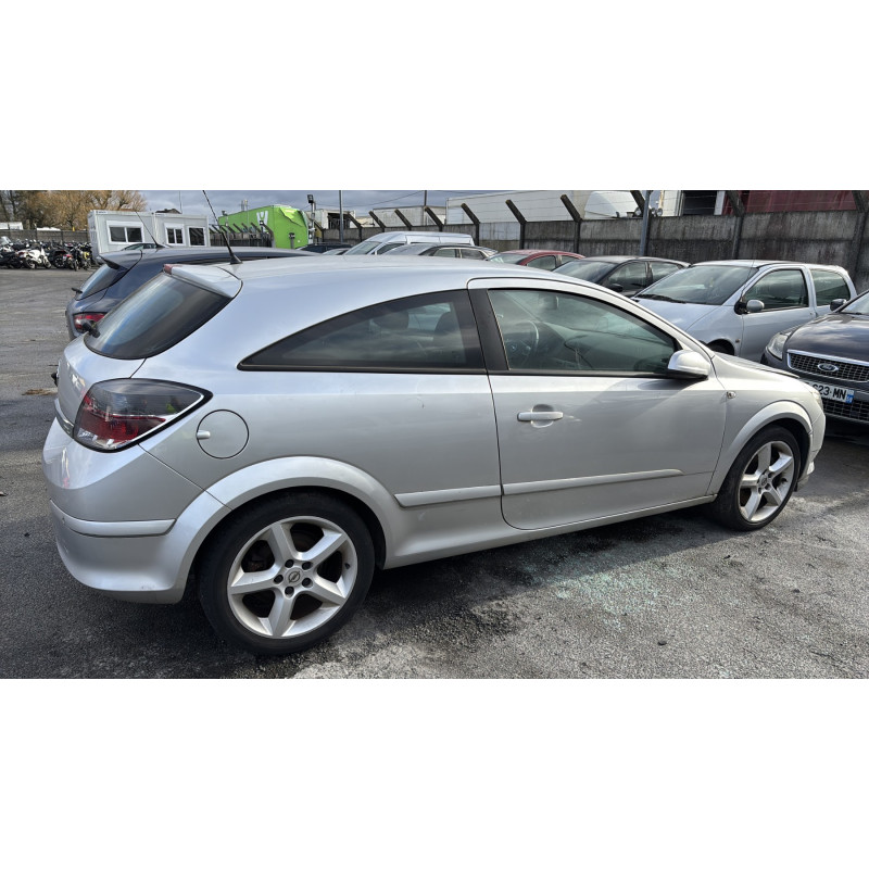 Compresseur clim OPEL ASTRA H Photo n°9