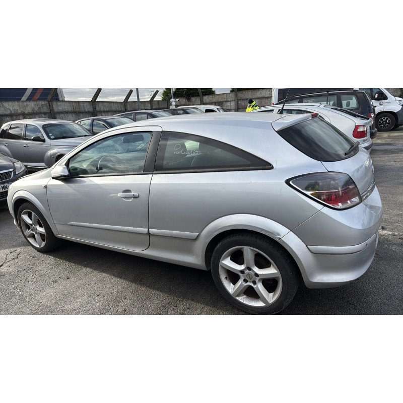 Compresseur clim OPEL ASTRA H Photo n°10