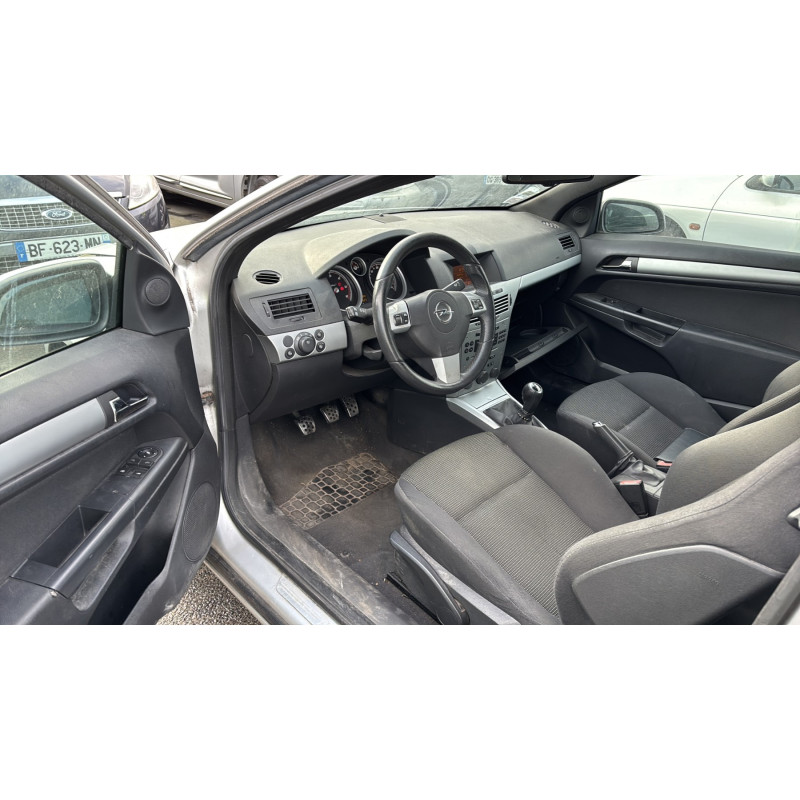 Compresseur clim OPEL ASTRA H Photo n°12