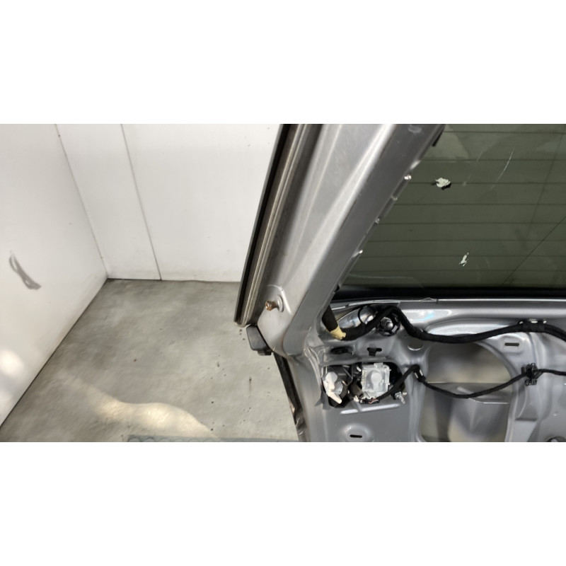 Malle/Hayon arriere AUDI A4 2 Photo n°9