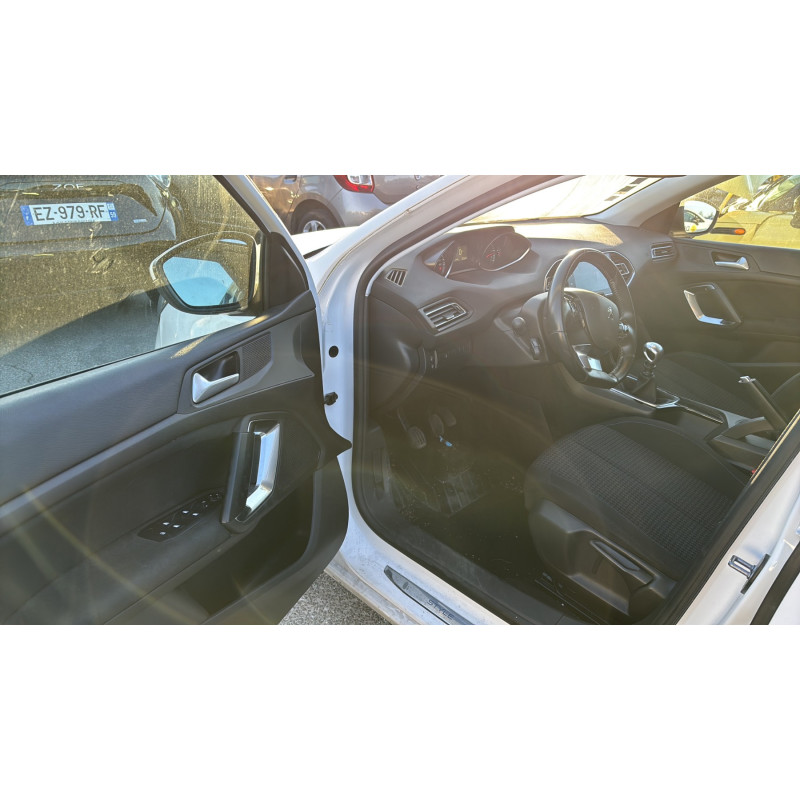 Boitier BSI PEUGEOT 308 2 Photo n°13