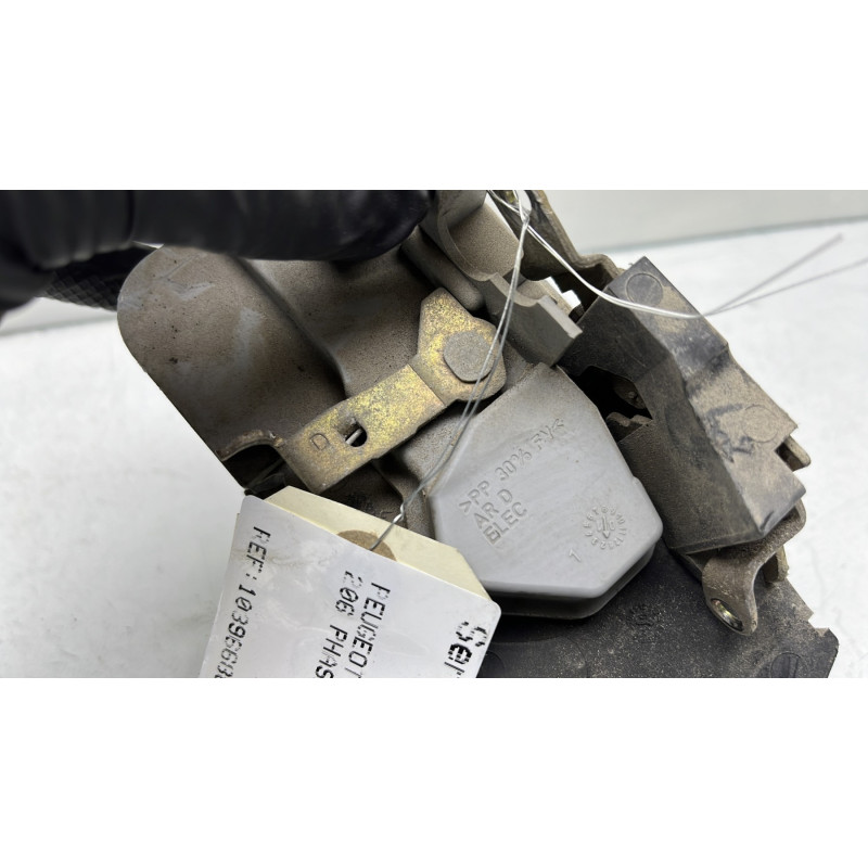 Serrure arriere droit PEUGEOT 206 Photo n°4