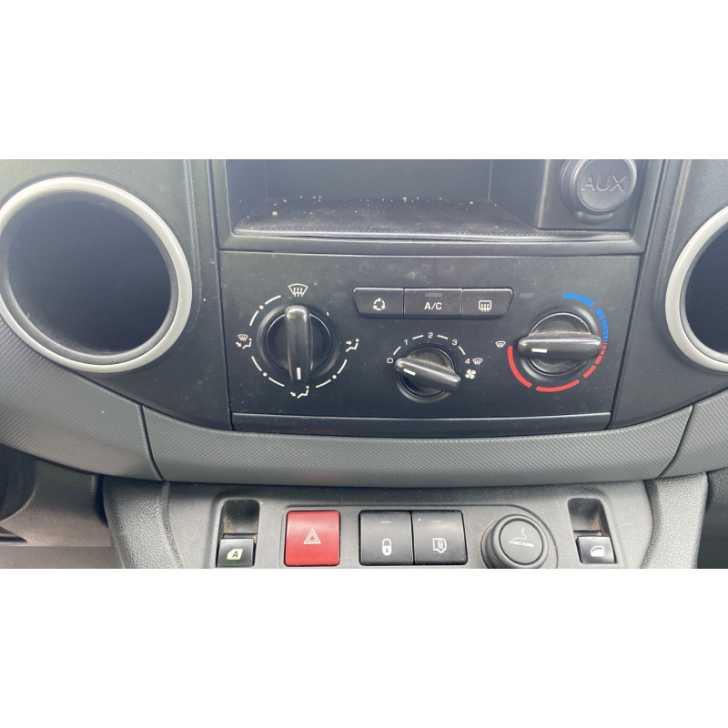 Eclairage de plaque CITROEN BERLINGO 2 Photo n°16