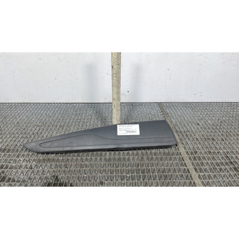 Baguette de porte arriere gauche  RENAULT CLIO 4 Photo n°2