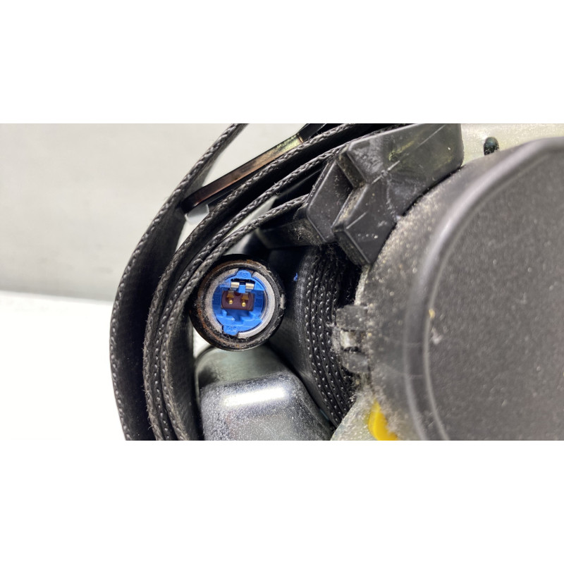 Pretensionneur de ceinture avant gauche RENAULT CLIO 4 Photo n°4