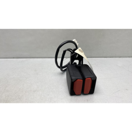 Attache ceinture arriere droit CITROEN DS5 Photo n°1