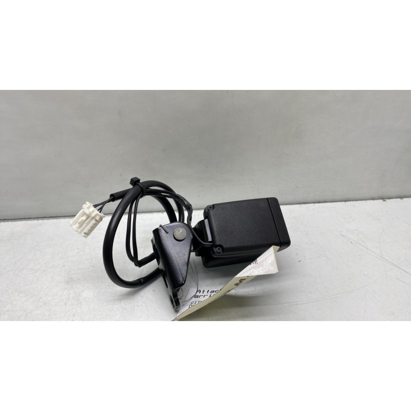 Attache ceinture arriere droit CITROEN DS5 Photo n°4