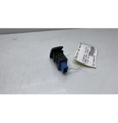 Bouton de warning MITSUBISHI SPACE STAR 3