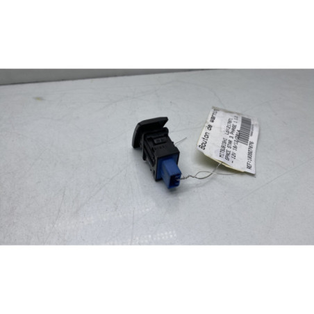 Bouton de warning MITSUBISHI SPACE STAR 3