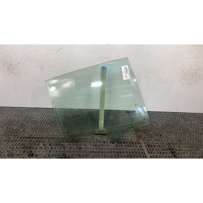 Vitre arriere droit MERCEDES CLASSE R 251 Photo n°1