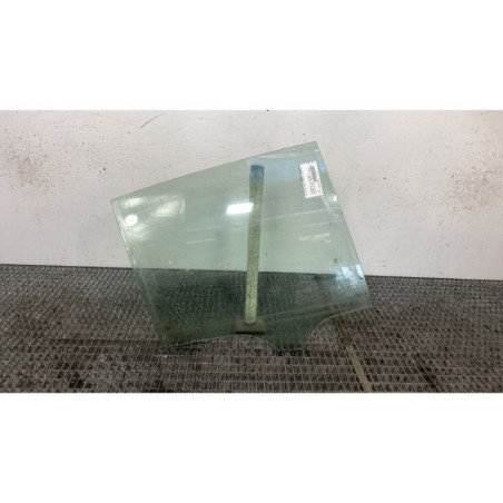 Vitre arriere droit MERCEDES CLASSE R 251 Photo n°1