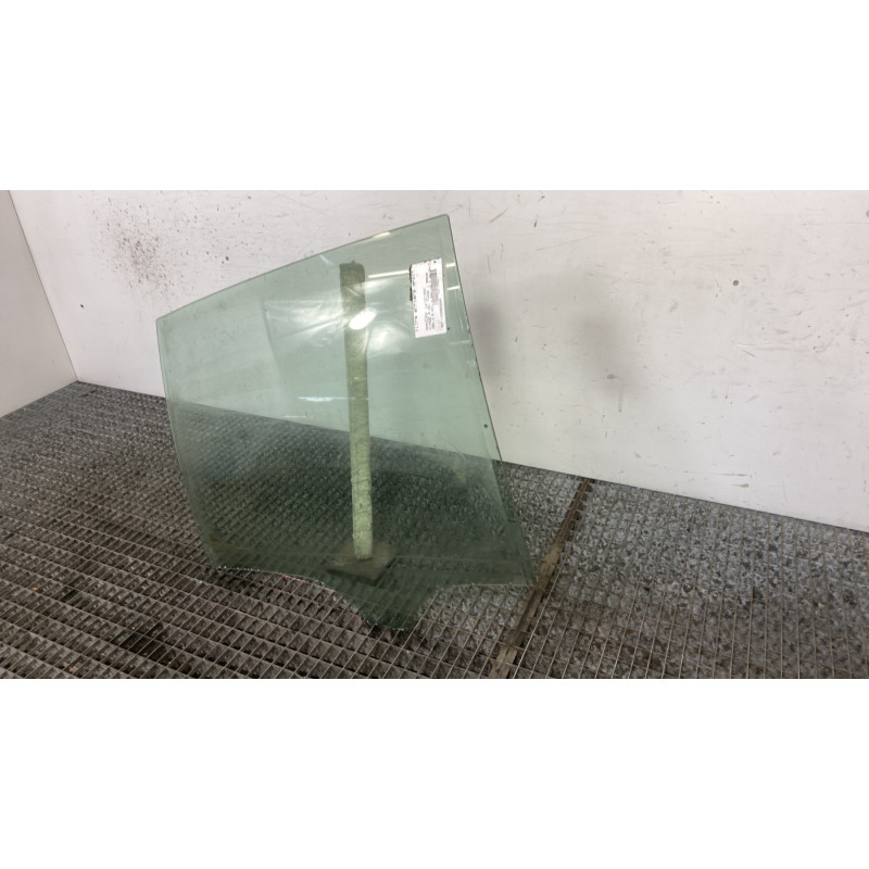Vitre arriere droit MERCEDES CLASSE R 251 Photo n°3