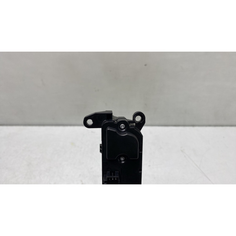 Bouton de warning MERCEDES CLASSE R 251 Photo n°5