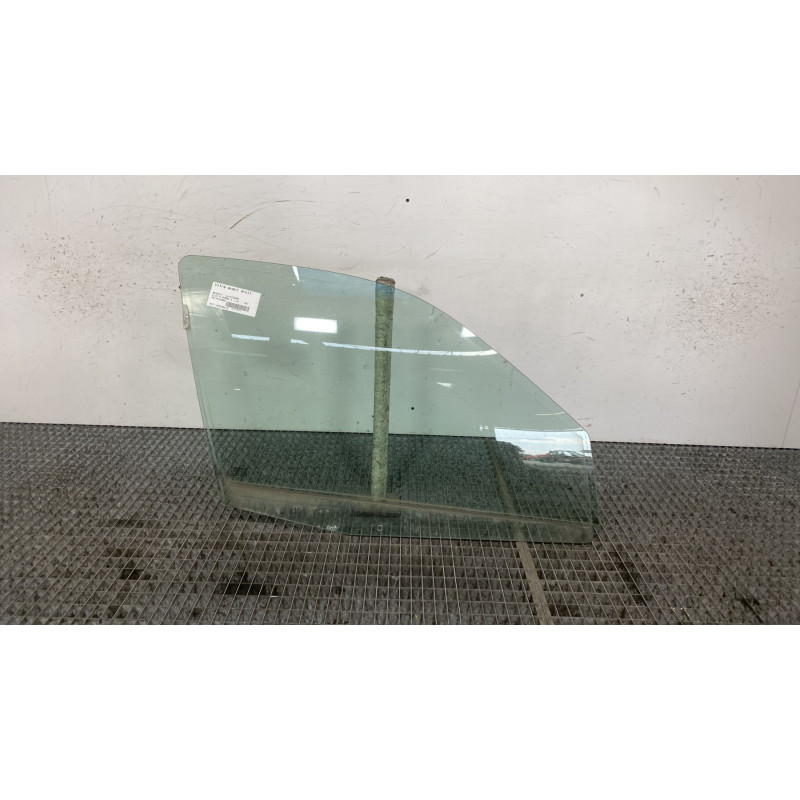 Vitre avant droit RENAULT CLIO 2 Photo n°1