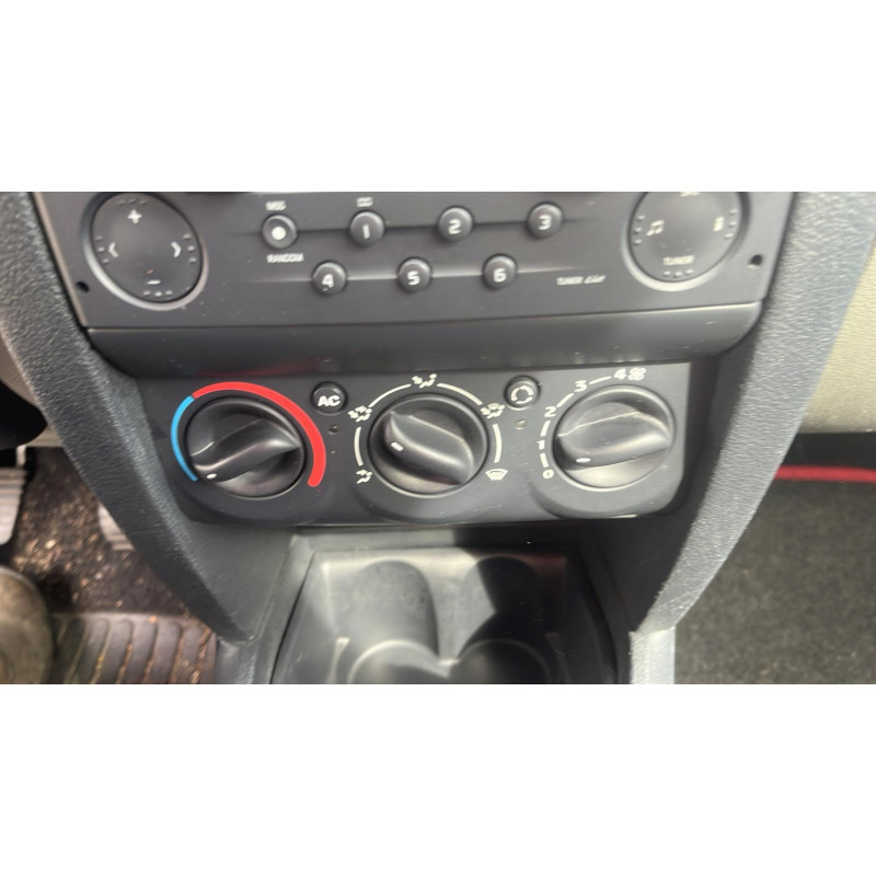 Vitre avant droit RENAULT CLIO 2 Photo n°8