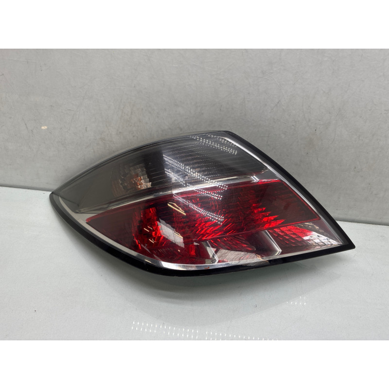 Feu arriere principal gauche (feux) OPEL ASTRA H Photo n°1