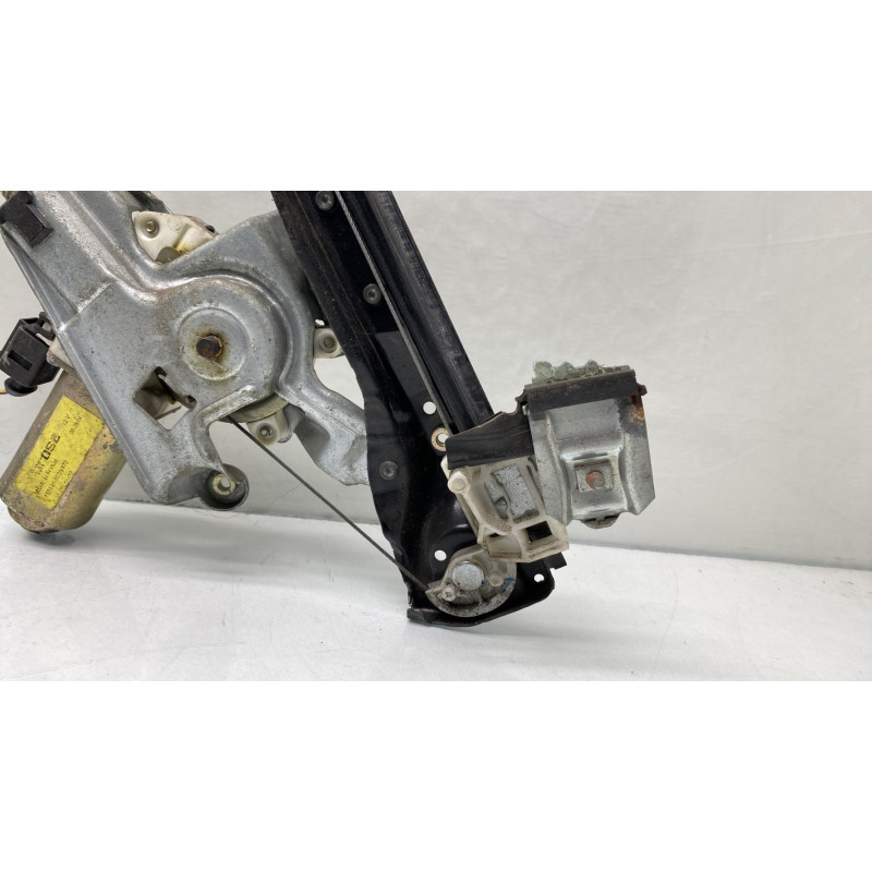 Leve vitre electrique avant droit FORD FOCUS 1 Photo n°2