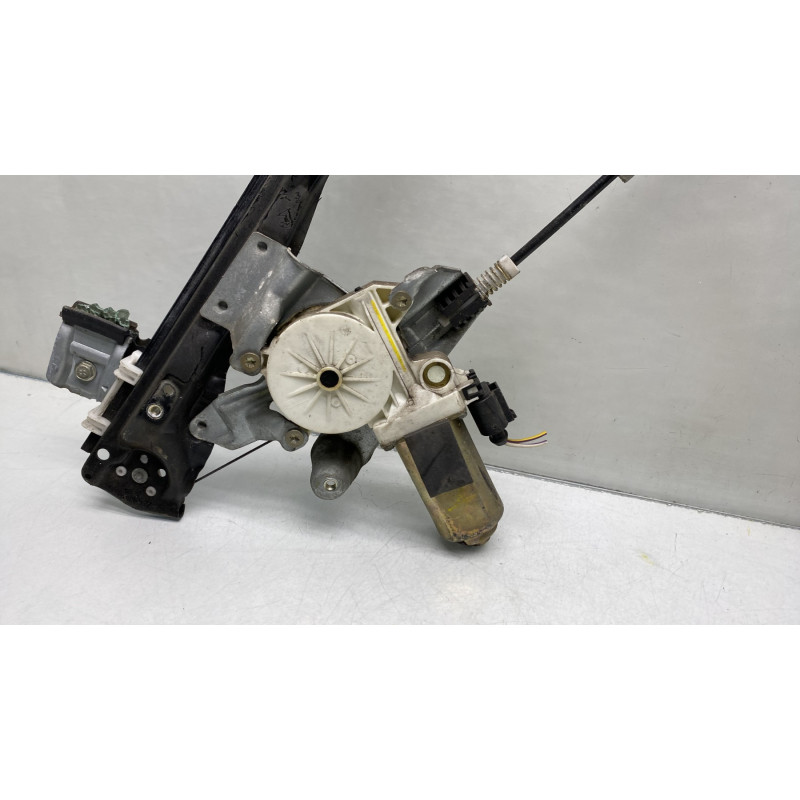 Leve vitre electrique avant droit FORD FOCUS 1 Photo n°6