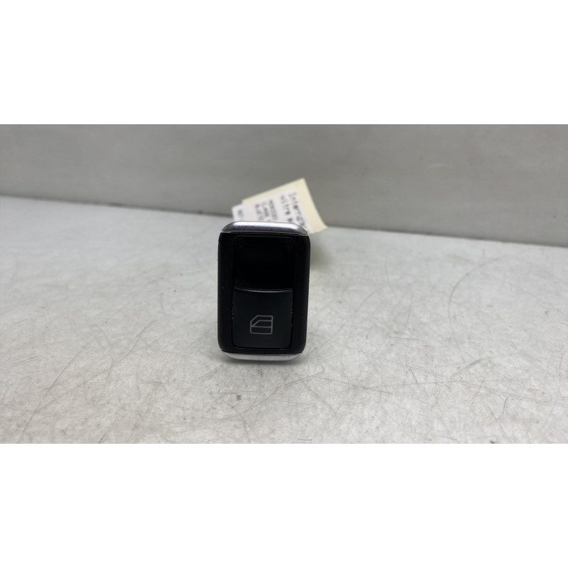 Interrupteur de leve vitre avant droit MERCEDES CLASSE M 166 Photo n°1