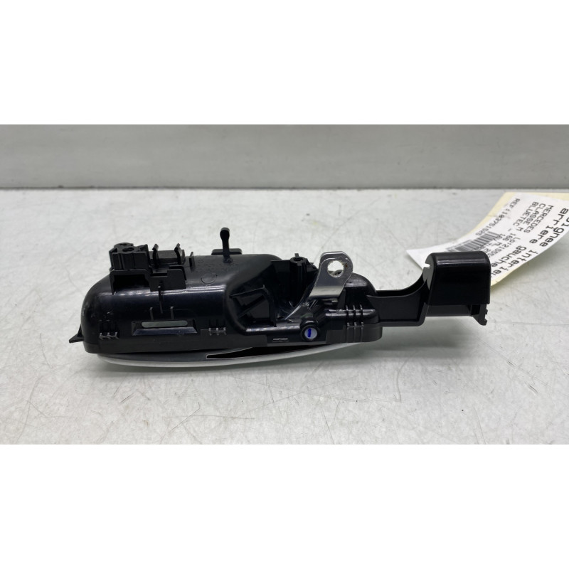 Poignee interieur arriere gauche MERCEDES CLASSE M 166 Photo n°3