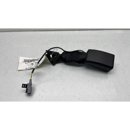 Attache ceinture arriere droit RENAULT ARKANA Photo n°1