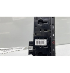Bouton de warning RENAULT ARKANA