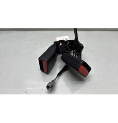 Attache ceinture arriere droit RENAULT CLIO 4 Photo n°1