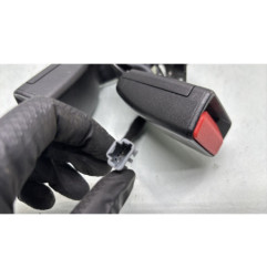 Attache ceinture arriere droit RENAULT CLIO 4
