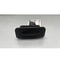 Bouton de coffre RENAULT CLIO 4 Photo n°1
