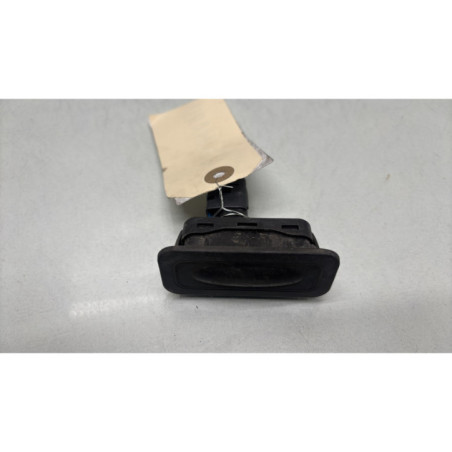 Bouton de coffre RENAULT CLIO 4
