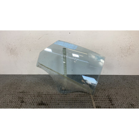 Vitre arriere droit FORD MONDEO 3 Photo n°1