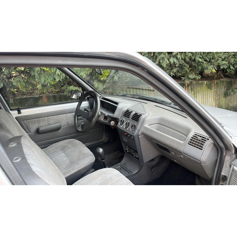 Poignee interieur arriere droit PEUGEOT 205 Photo n°6