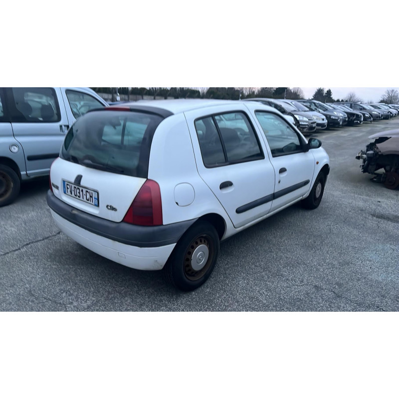 Calandre RENAULT CLIO 2 Photo n°7