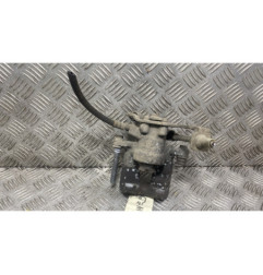 Etrier arriere droit (freinage) TOYOTA AURIS 1