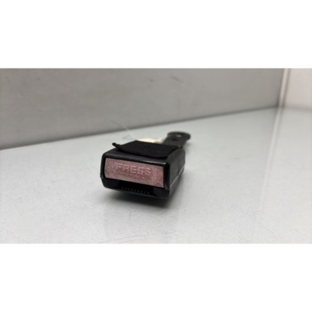 Attache ceinture avant droit PEUGEOT 206