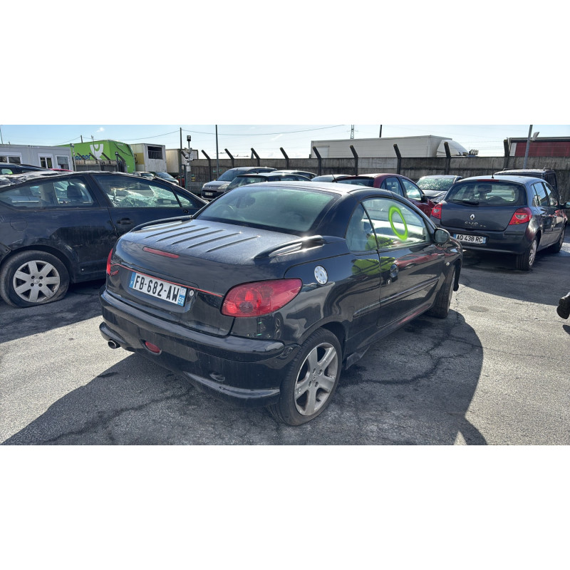 Attache ceinture avant droit PEUGEOT 206 Photo n°7