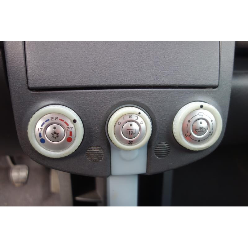 Pretensionneur de ceinture avant droit MITSUBISHI COLT 6 Photo n°7