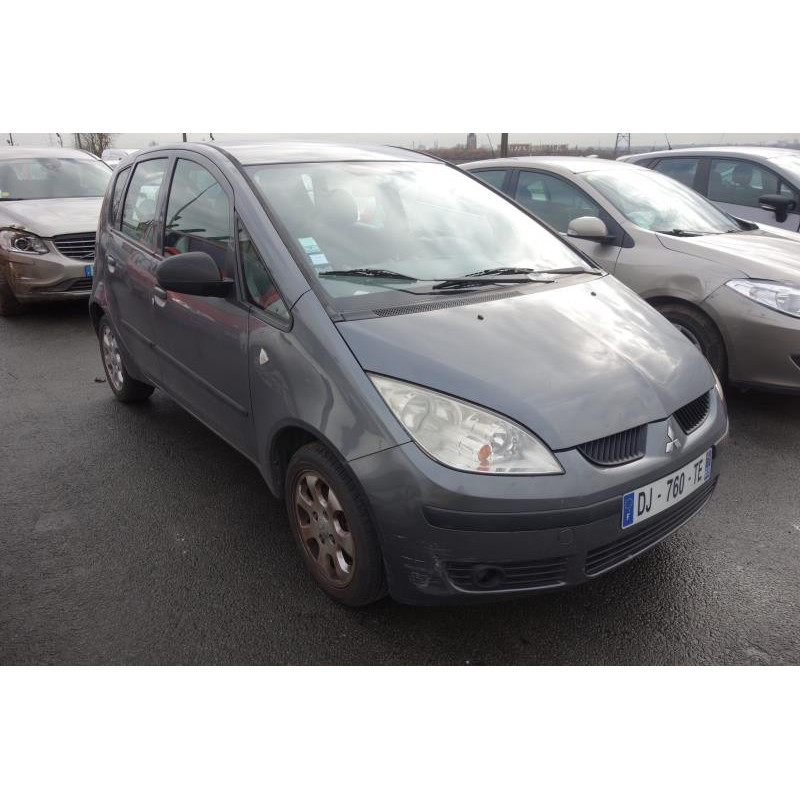 Pretensionneur de ceinture avant droit MITSUBISHI COLT 6 Photo n°9