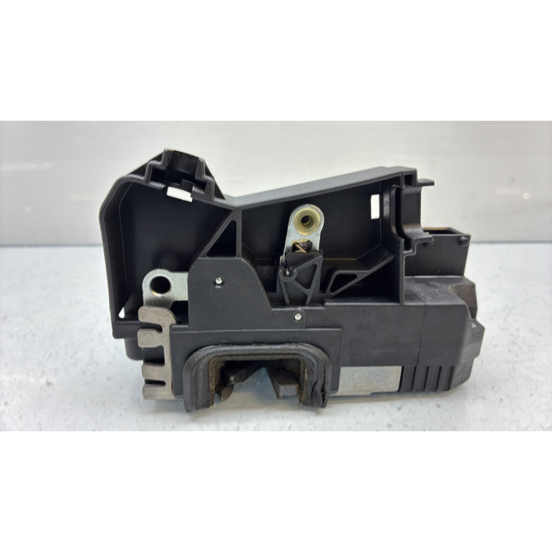 Serrure avant droit OPEL CORSA C Photo n°4