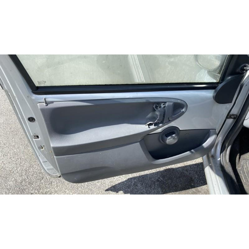 Serrure avant droit PEUGEOT 107 Photo n°20