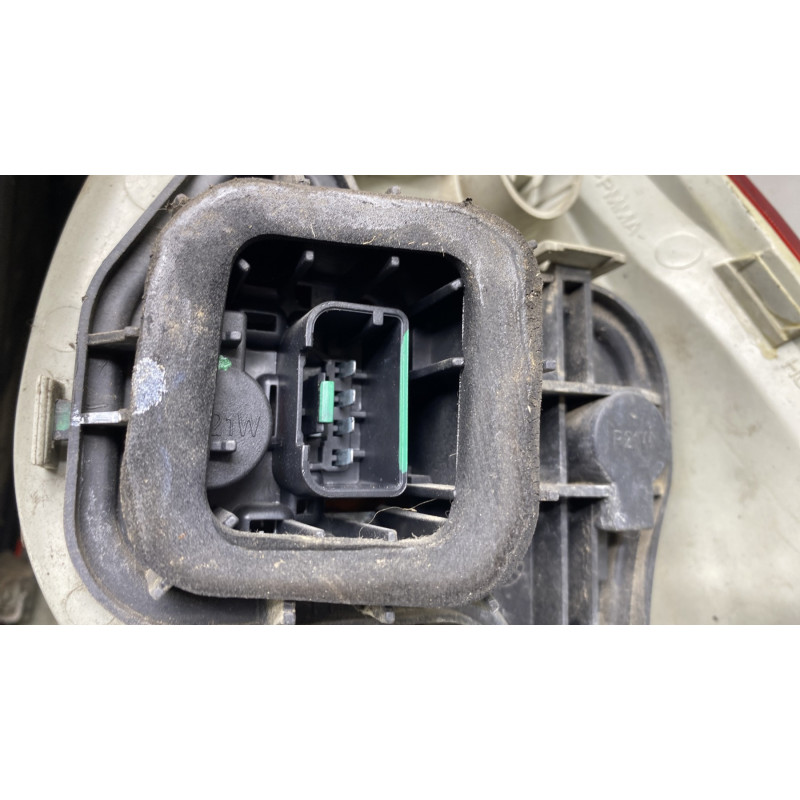 Feu arriere principal gauche (feux) VOLKSWAGEN GOLF 5 Photo n°3