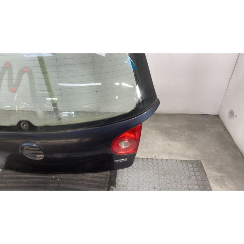 Malle/Hayon arriere VOLKSWAGEN GOLF 5 Photo n°4
