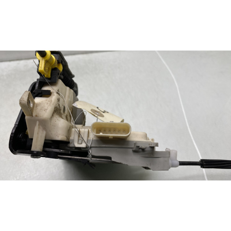 Serrure arriere droit AUDI A4 3 Photo n°5