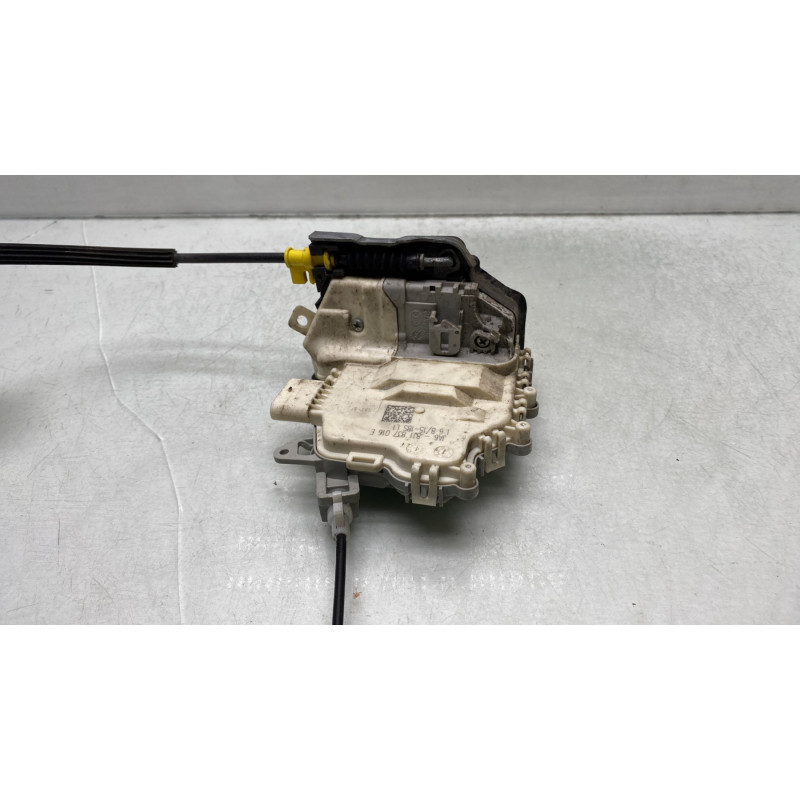 Serrure avant droit AUDI A4 3 Photo n°4