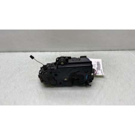 Serrure avant droit VOLKSWAGEN POLO 4