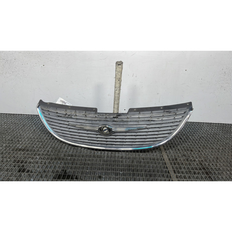 Calandre CHRYSLER GRAND VOYAGER 4 Photo n°1