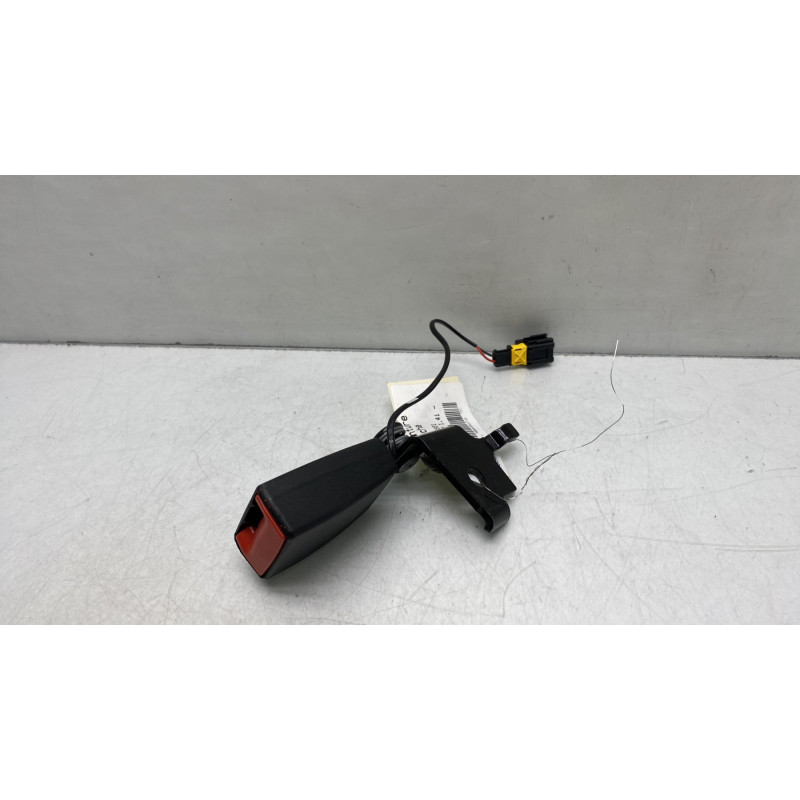 Attache ceinture arriere gauche ALFA ROMEO GIULIETTA 2 Photo n°3